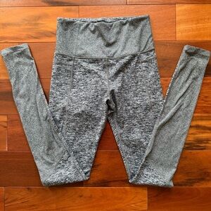 Athleta Stash Pocket Exhale Heel Tight Size Small